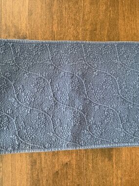 Williams Sonoma Table Runner